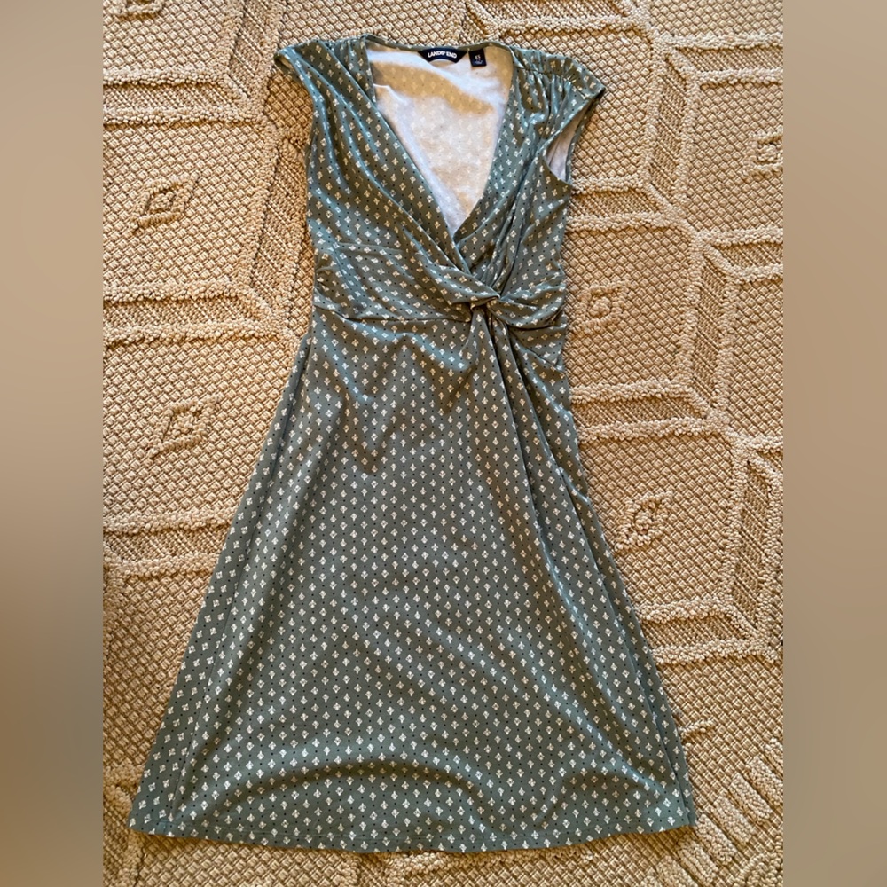 NWOT Land’s End Wrap Style Short Sleeve green patterned midi dress, size XS